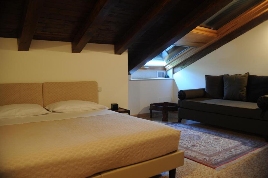 Al Melograno - Room & Breakfast Bologna Szoba fotó